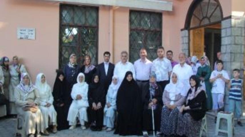 Umreye Giden Anneler D&ouml;n&uuml;yor