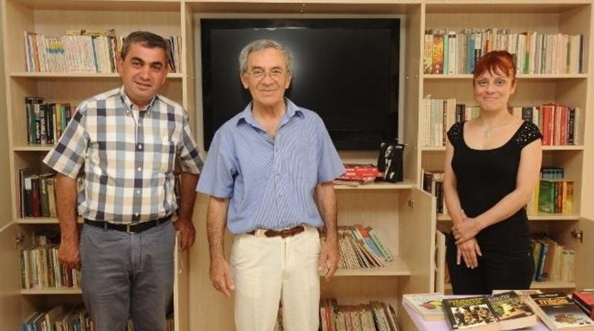 T&uuml;rkan Saylan Kız Konukevi&rsquo;ne Anlamlı Bağış