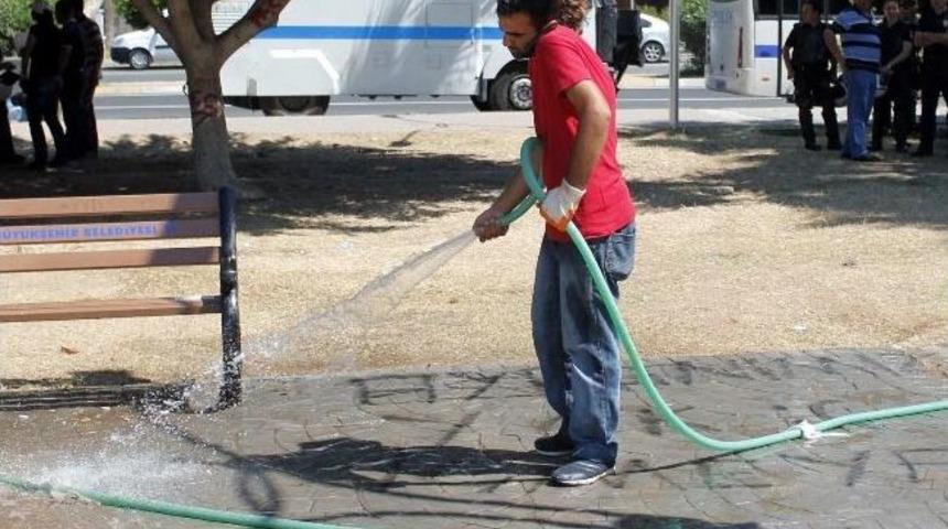 Barış Meydanı'nda Temizlik &Ccedil;alışmaları Başladı