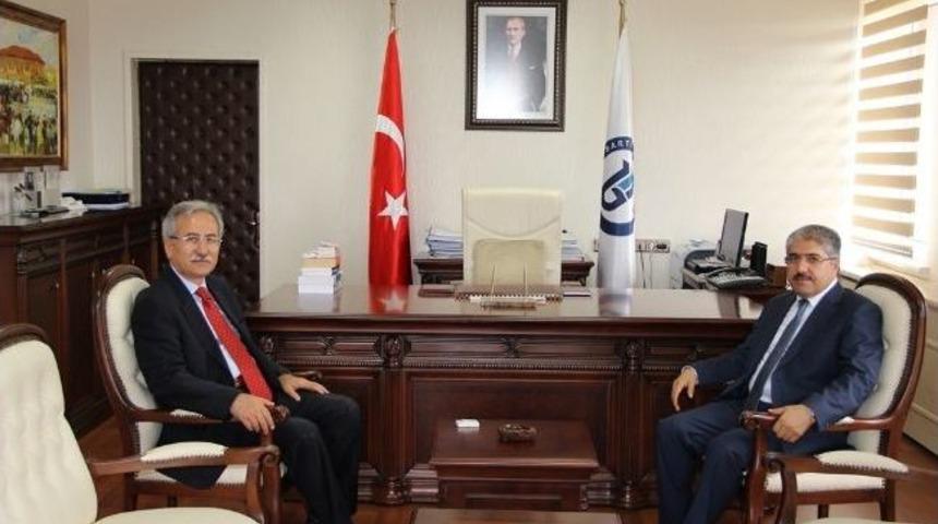 Vali &Ccedil;ınar'dan Rekt&ouml;r Kaplan'a Ziyaret