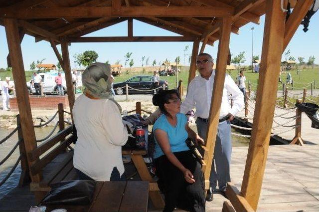 Çorlu Belediyesi Toplum Ruh Sağlığı Merkezi’nde Tedavi Gören Vatandaşlar İçin Piknik Düzenledi