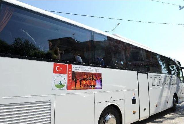 Osmangazili Folklorcular Avrupa Turnesine Çıktı