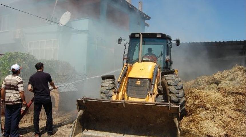 Bursa'da Korkutan Samanlık Yangını