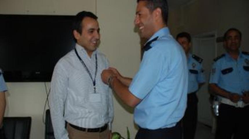 Kahta&rsquo;da Polislere Teşekk&uuml;r Belgesi Verildi