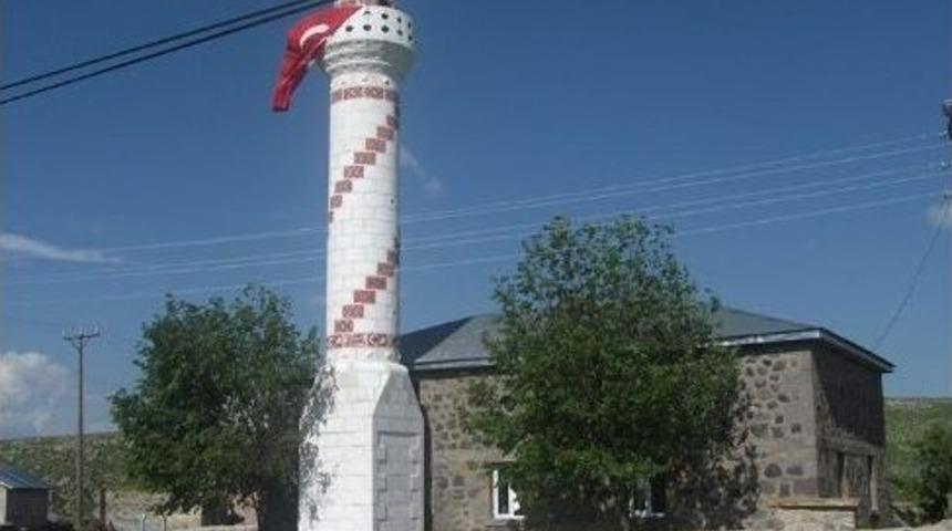 Cami Minareye Kavuştu