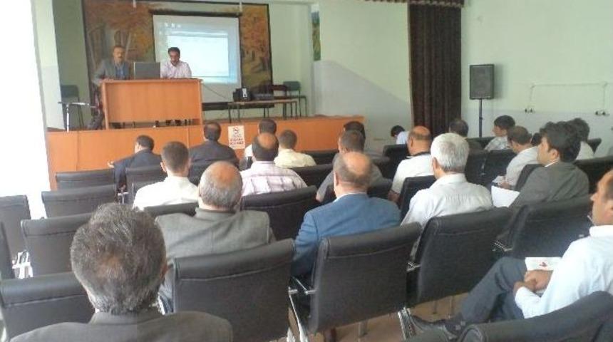 Varto&rsquo;da Merkez Ve K&ouml;y Okulları M&uuml;d&uuml;rleri İle Yıl Sonu Toplantısı Yapıldı