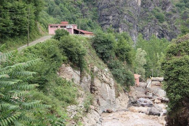 Kabataş’taki Sel Sonrası Çalışmalara Başlandı