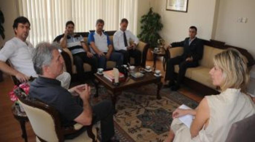 BALKAN-DER Y&ouml;netim Kurulu, Yunanistan Başkonsolosluğu&rsquo;nu Ziyaret Etti