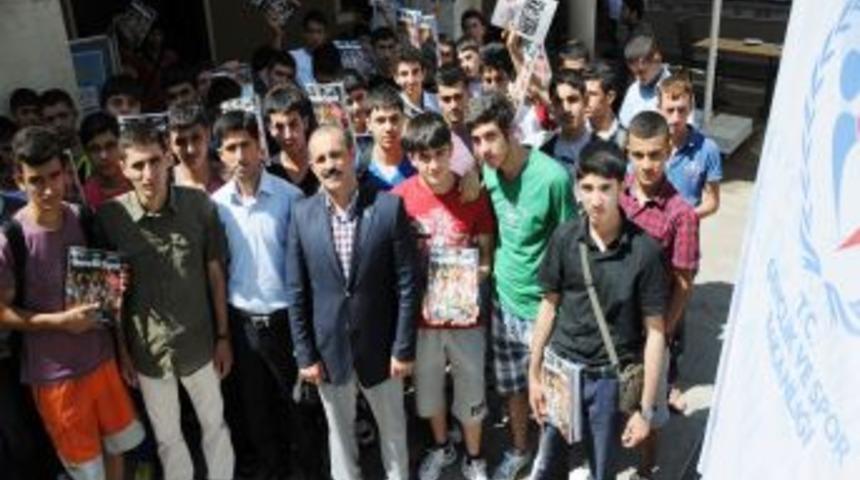 Doğu-Batı Kardeşliği Projesi Ile Gen&ccedil;ler Tatil Yapıp İngilizce &Ouml;ğrenecek