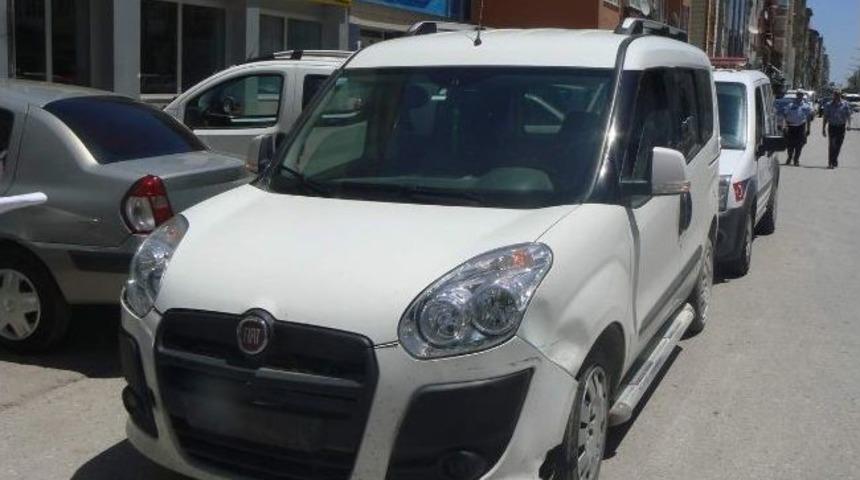 Boz&uuml;y&uuml;k'te Trafik Kazası, 1 Yaralı