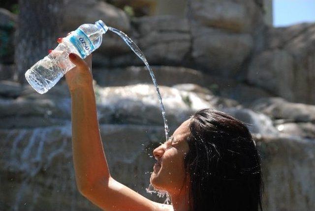 Torbalı'da Hava Sıcaklığı Gölgede 35 Derece