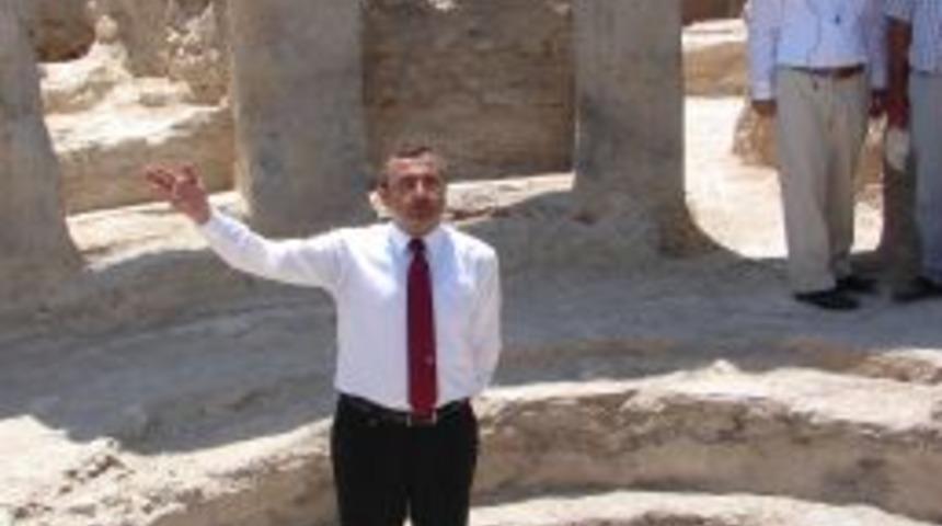 Termal Sularıyla &Uuml;nl&uuml; Karahayıt&rsquo;ta Bin 500 Yıllık Jakuzi Ortaya &Ccedil;ıkarıldı