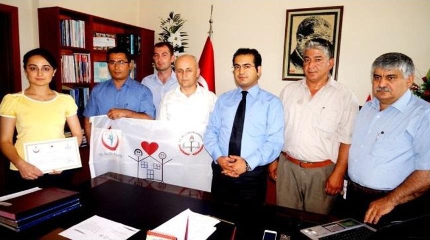 Sarıg&ouml;l&rsquo;de 4 Okul Beyaz Bayrakla &Ouml;d&uuml;llendirildi