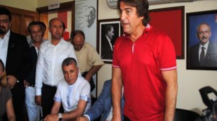 CHP'li &Ouml;zt&uuml;rk: Se&ccedil;imler &Ouml;ncesi Partimizi Dizayn &Ccedil;alışanlara Izin Vermeyeceğiz