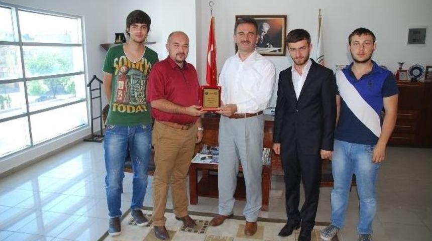 Projeksiyon Jestine Plaketli Teşekk&uuml;r