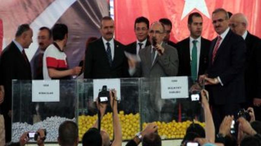 Beşir Atalay: Gezi Olayları &Ccedil;&ouml;z&uuml;m S&uuml;recini Engellemeye Y&ouml;neliktir