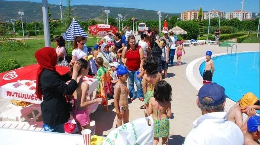 Torbalı&rsquo;da Y&uuml;zme Kursu Start Aldı