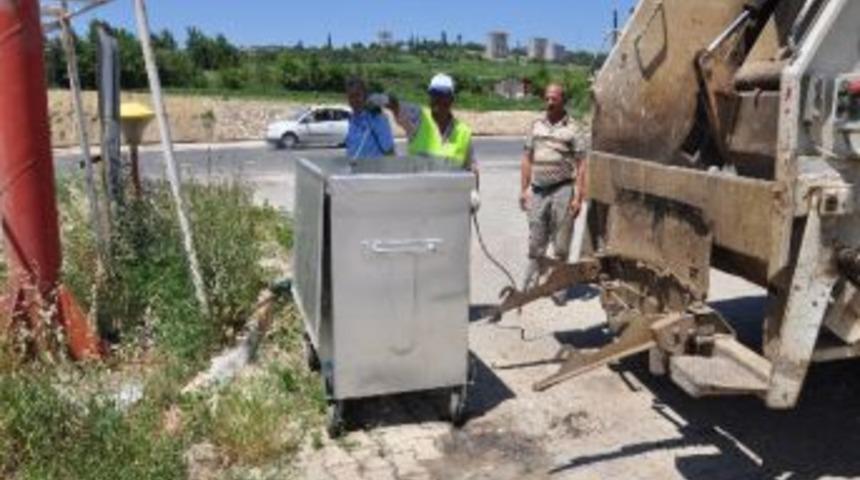 Malkara Belediyesi &Ccedil;&ouml;p Konteynırlarını İla&ccedil;lamaya Başladı