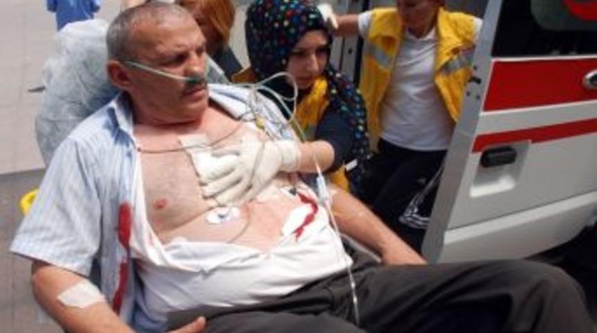 Kendisine Saksıyla Saldıran Ev Sahibini Bı&ccedil;akladı