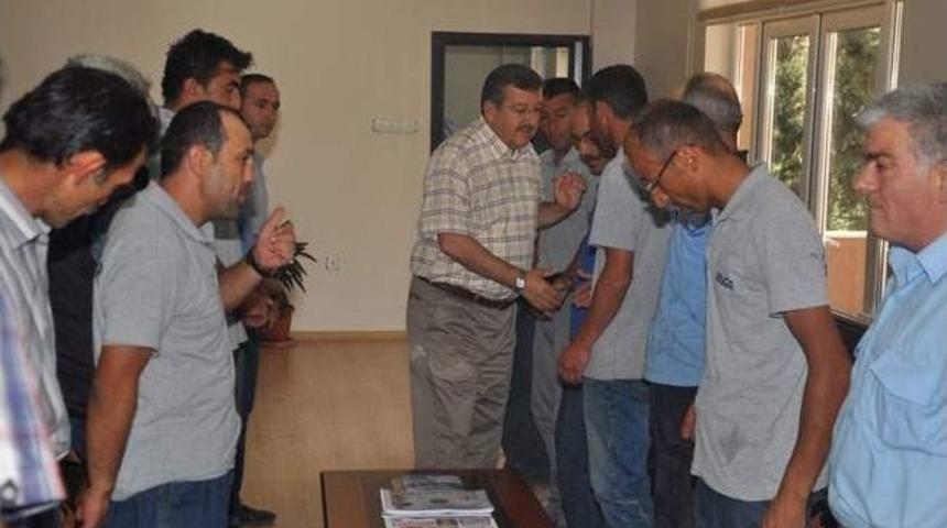 Temizlik Şirketi &Ccedil;alışanlarından Başkan Baş&rsquo;a Ziyaret