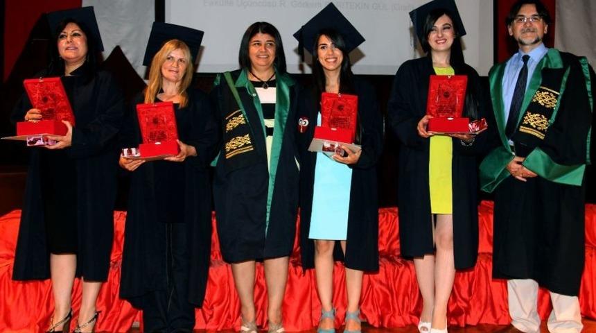 G&uuml;zel Sanatlar Fak&uuml;ltesi&rsquo;nde Mezuniyet Heyecanı