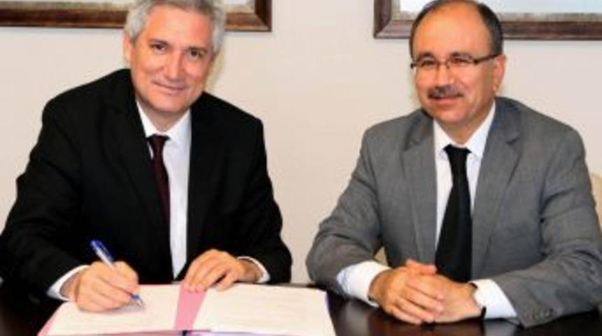 'Engelsiz G&uuml;l&uuml;şlerle Engellilere Bir Umut' Projesinin Protokol&uuml; Imzalandı