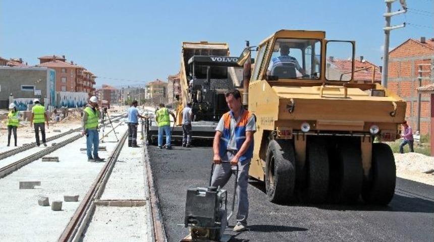 Yeni Tramvay Hatlarının Ge&ccedil;tiği Yollarda Asfalt &Ccedil;alışmaları Başladı