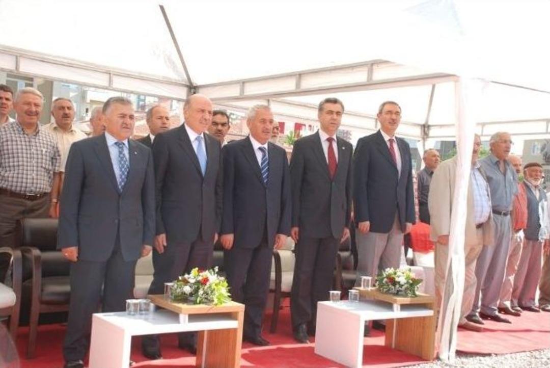 Esenyurt&rsquo;ta Sosyal Tesisin Temeli Atıldı