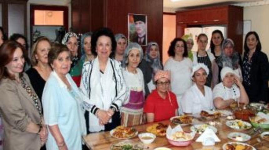 Kursiyerler H&uuml;nerlerini Sergiledi