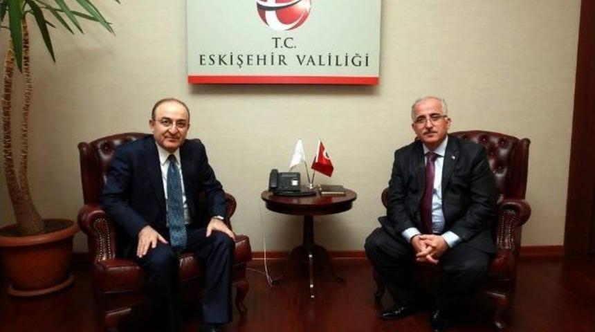 M&uuml;steşar Tıraş&rsquo;tan Vali Tuna&rsquo;ya Ziyaret