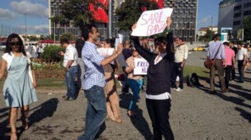 &lsquo;Duran Adam&rsquo;dan Sonra &lsquo;sarıl Bana&rsquo;!