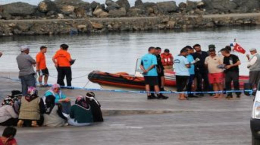 Denizde Boğulan Gencin Cesedi 3 G&uuml;n Sonra Bulundu