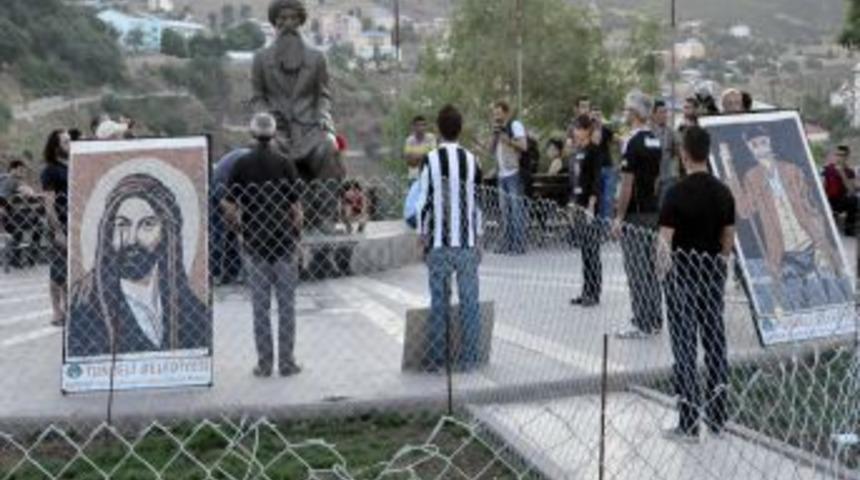 Tunceli'de Duran Adam Eylemi