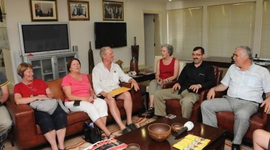 Kansas&rsquo;tan Manisa&rsquo;ya G&ouml;n&uuml;l K&ouml;pr&uuml;s&uuml;