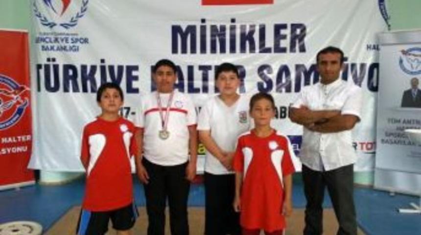 Mamaklı Halterciler Milli Takım'da