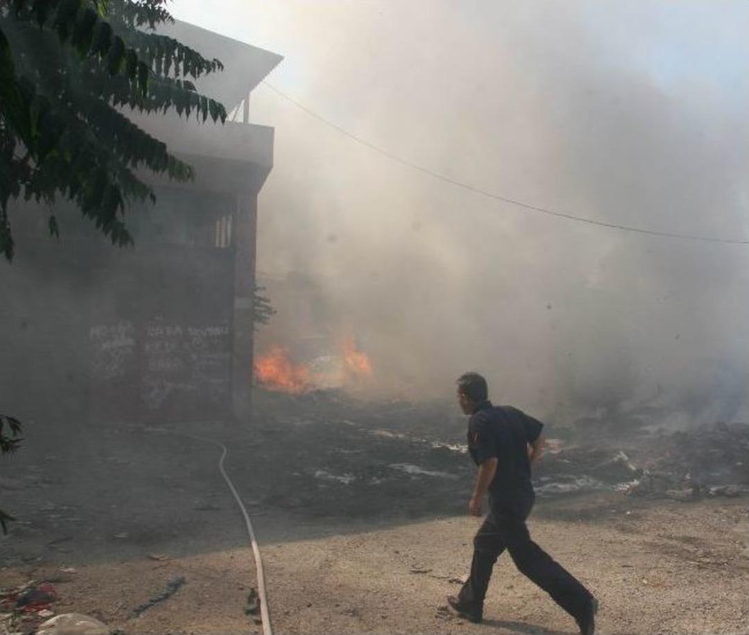 Kentsel D&ouml;n&uuml;ş&uuml;m İ&ccedil;in Ayrılan Tabakhaneler'de &Ccedil;ıkan Yangın Korkuttu