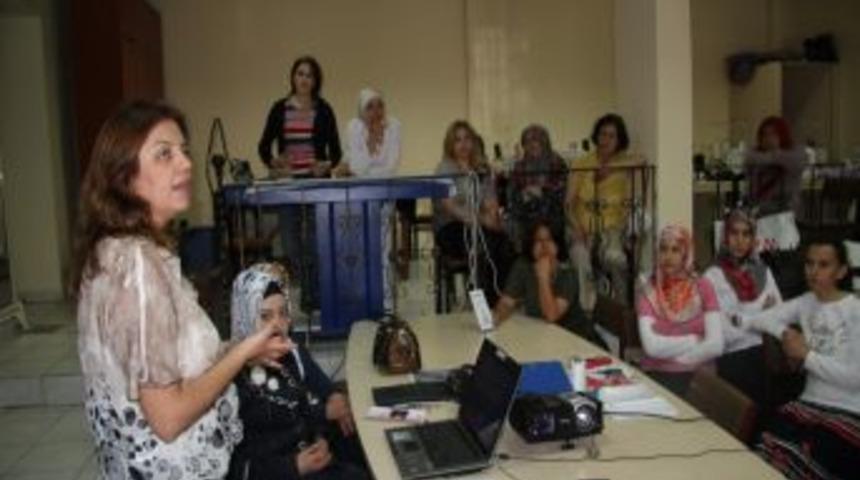 Kadın Kursiyerlere Kanser Eğitimi