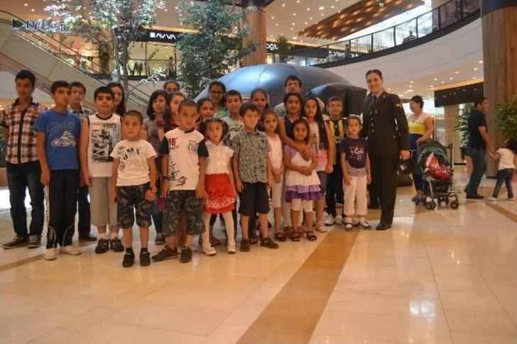 Piazza, Şehit Ve Gazi Çocuklarını Ağırladı G3