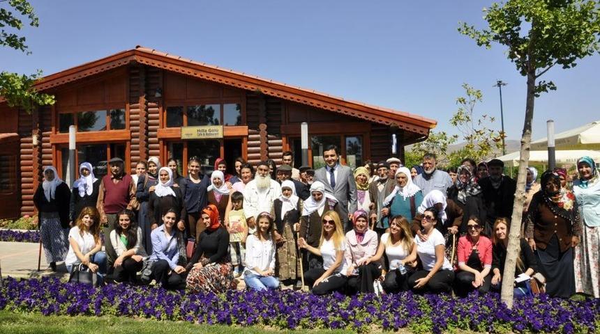 G&ouml;n&uuml;l Dağı Projesi G&ouml;n&uuml;ll&uuml;leri Yemekte Buluştu