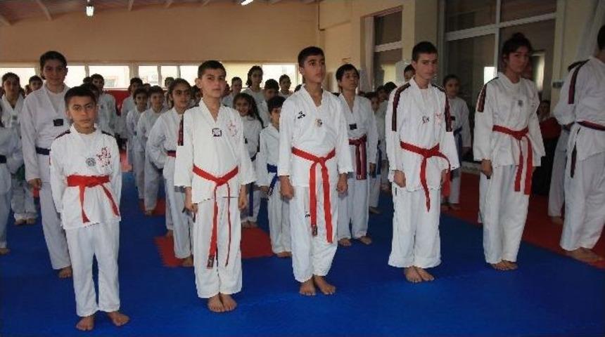 Bayraklı Sporda Da B&uuml;y&uuml;yor