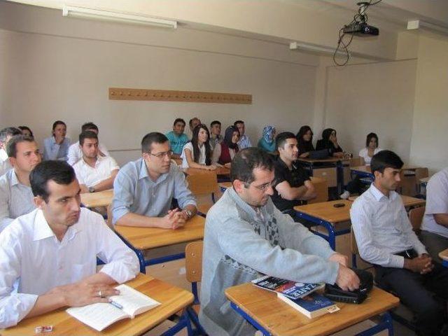 Hisarcık’ta 101 Öğretmene Mesleki Eğitim Semineri Verildi