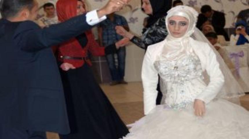 Çadır Kentte Tanışan Çift, Elbistan'da Evlendi