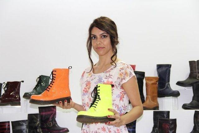 2014’ün Kış Botlarında Neon Renkler Moda