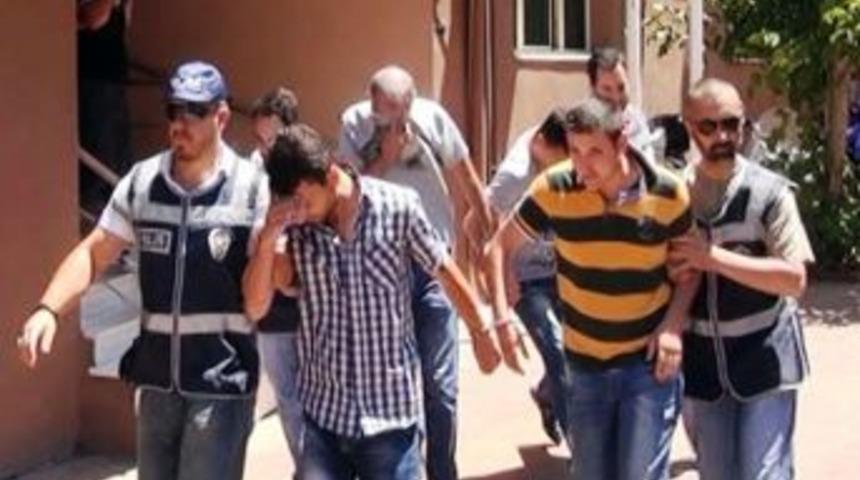 İzmir&rsquo;de Organize Su&ccedil; &Ouml;rg&uuml;t&uuml; Operasyonu