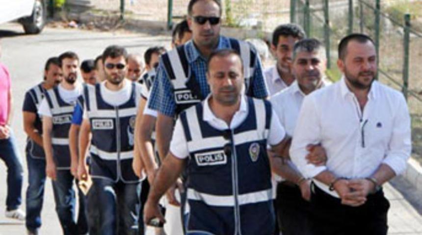 &Ccedil;ete lideri avukat su&ccedil; makinesi gibi