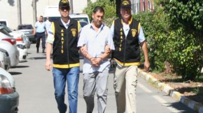 Cinayet Zanlısı Ailesiyle Helalleştikten Sonra Teslim Oldu