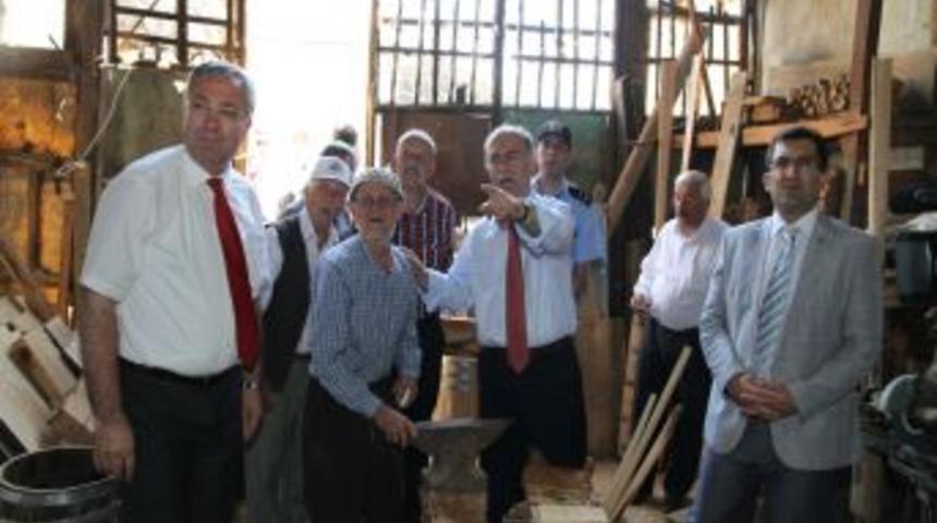 Vali Harput&rsquo;tan 81 Yaşındaki Fı&ccedil;ı Ustasına Destek