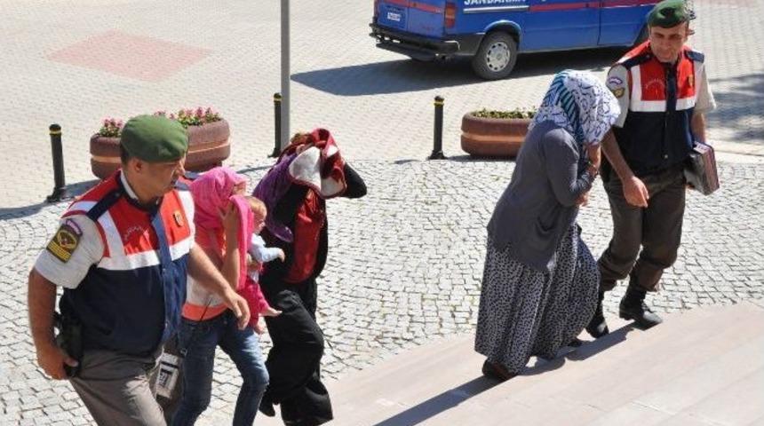 Jandarmadan Hırsızlık Zanlısı Kadınlara Darbe