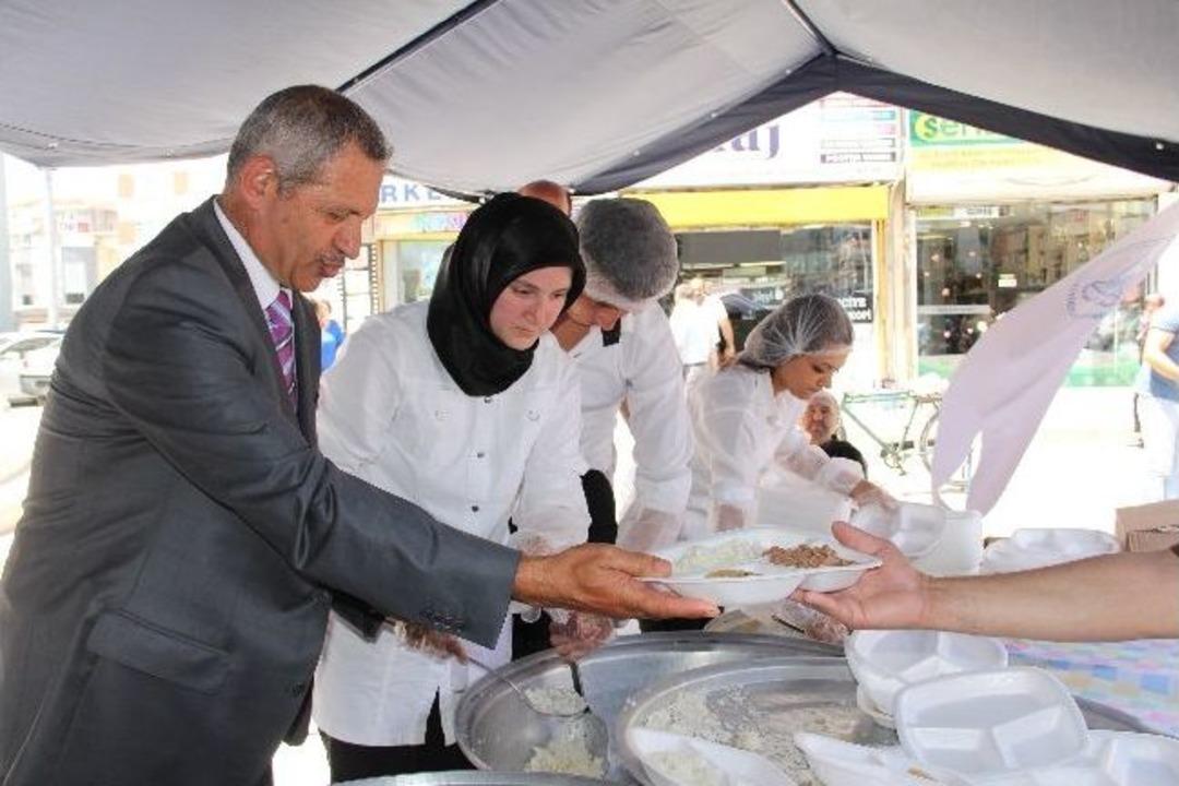 Adapazarı&rsquo;nın Kurtuluşuna &Ouml;zel 4 Bin Kişilik, 'kurtuluş Pilavı'