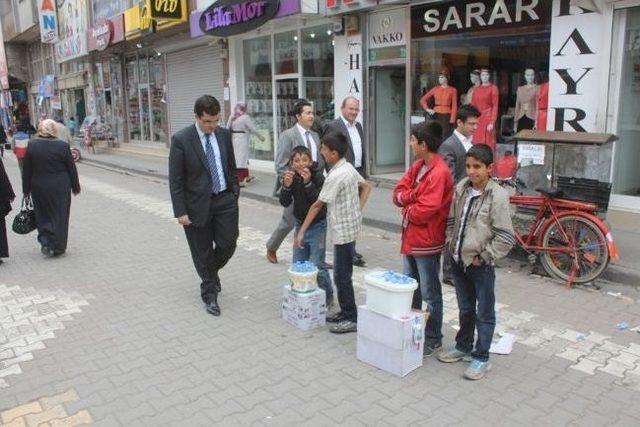 Sokakta Çalışan Çocuk Sayısı Artıyor